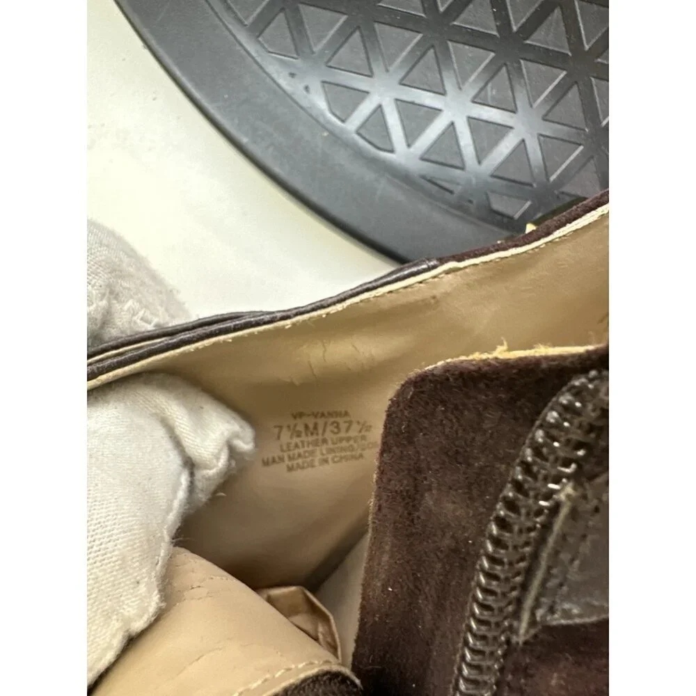 Vince Camuto Vanna Leather & Suede Dk Brown Ankle Boot Heels 7.5M Gold Trim